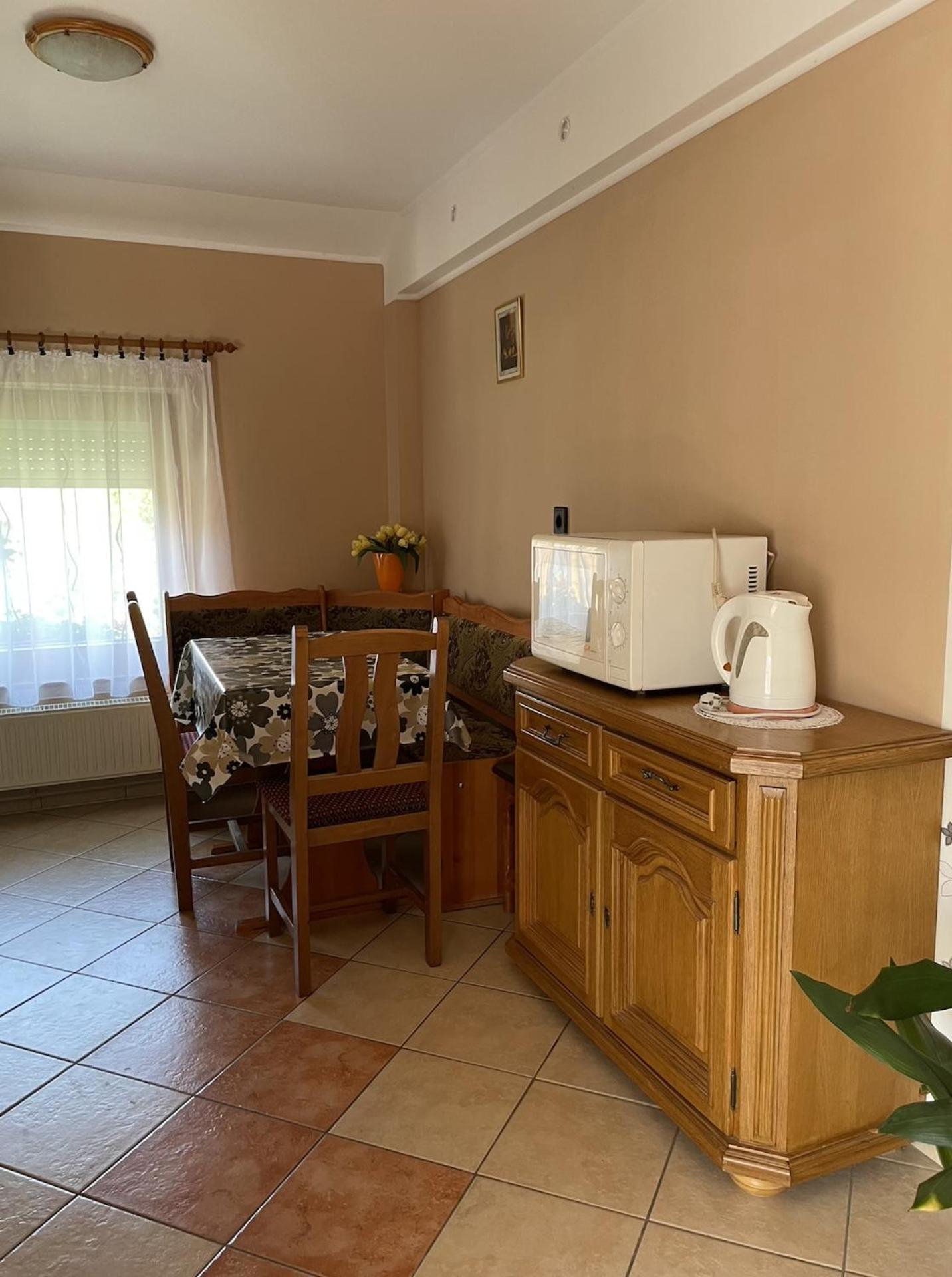 Rozmann Family Panzio & Apartmanhaz Sárvár Buitenkant foto