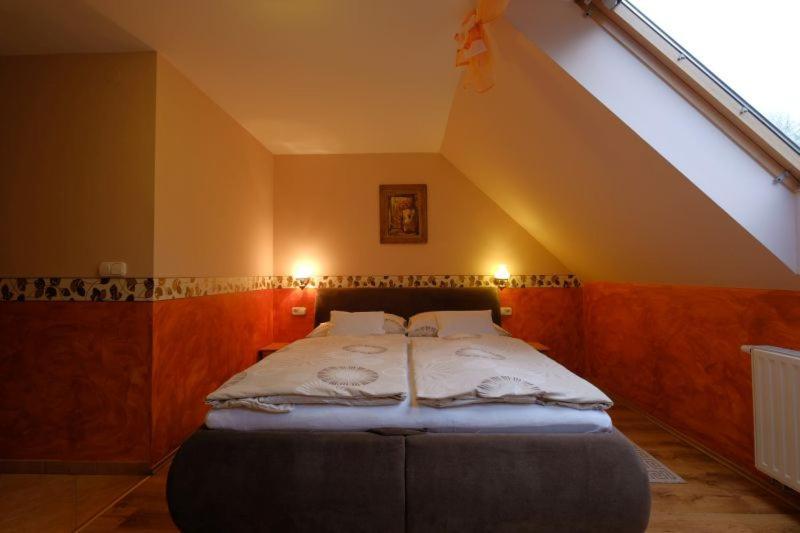 Rozmann Family Panzio & Apartmanhaz Sárvár Buitenkant foto
