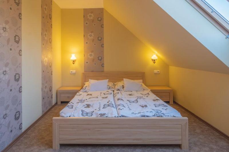 Rozmann Family Panzio & Apartmanhaz Sárvár Buitenkant foto