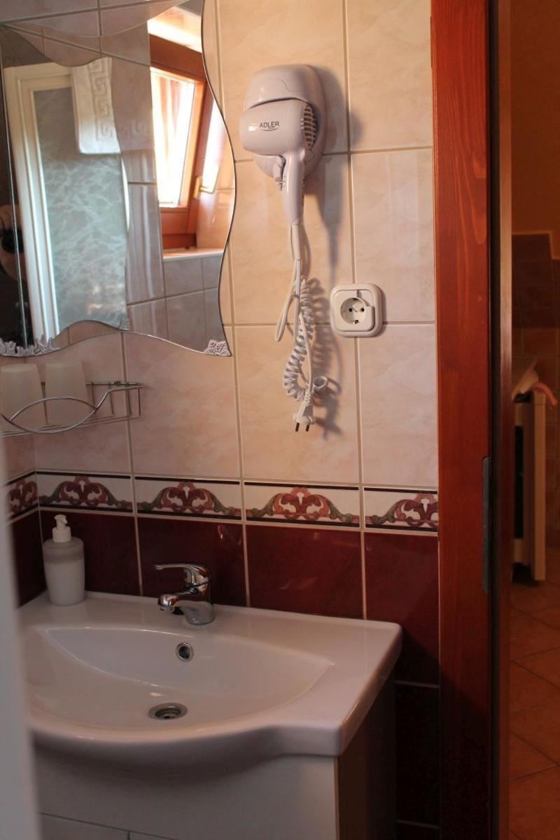Rozmann Family Panzio & Apartmanhaz Sárvár Buitenkant foto